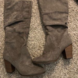 Heeled Boots Knee Hight Exposed Zipper Suede Women's Sz 7.5